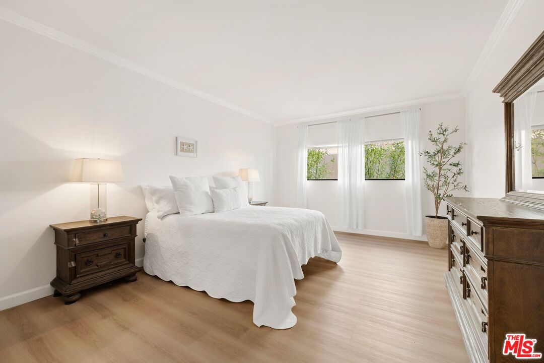 828 S Bedford St Unit: 202