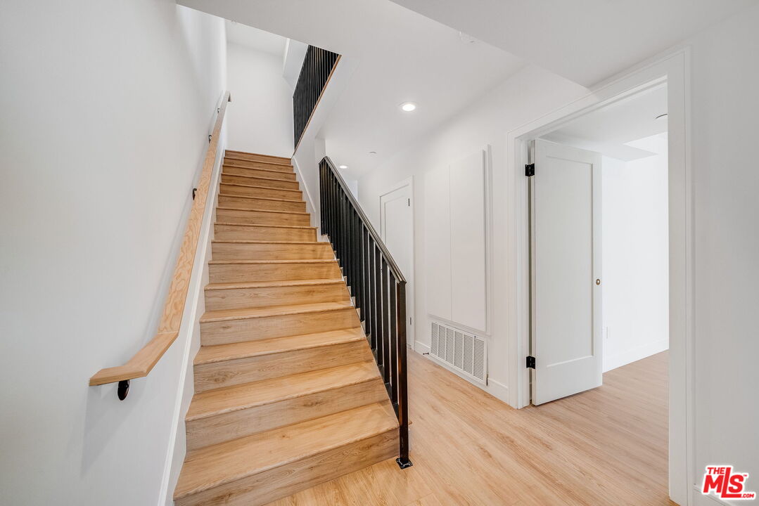 1435 S Crescent Heights Blvd