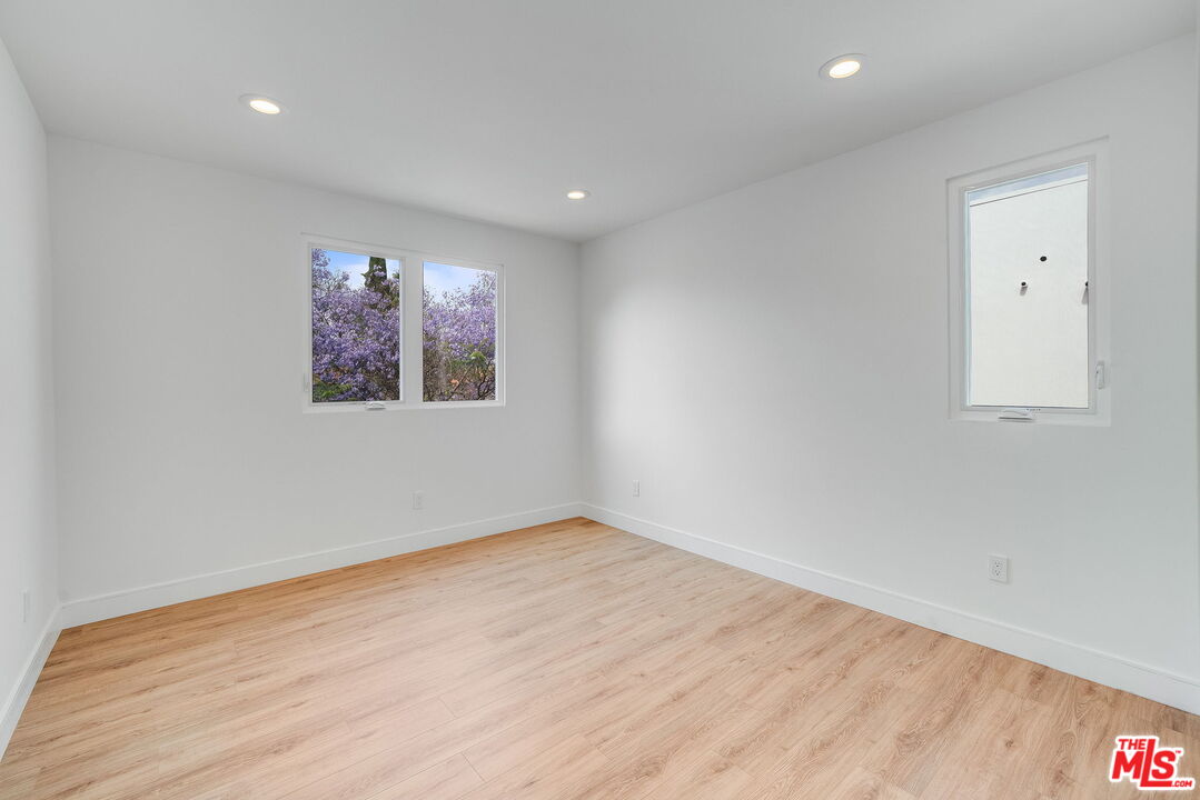 1435 S Crescent Heights Blvd