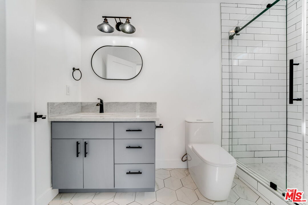 1435 S Crescent Heights Blvd