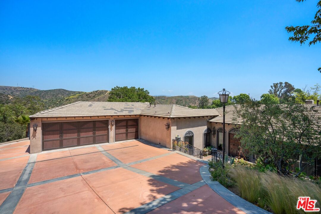 7634 E Diane Dr