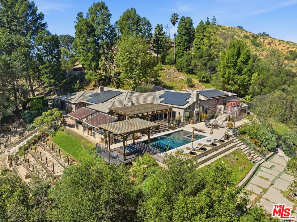 7634 E Diane Dr