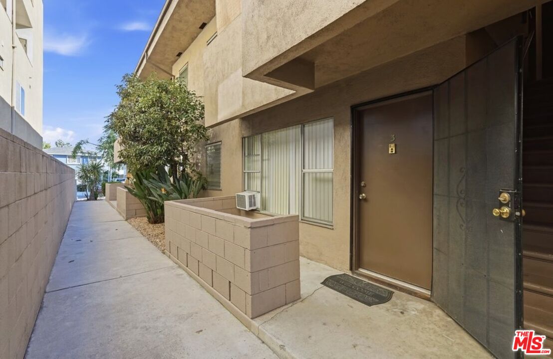 1475 S Wooster St Unit: 3