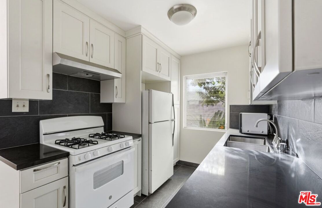 1475 S Wooster St Unit: 3