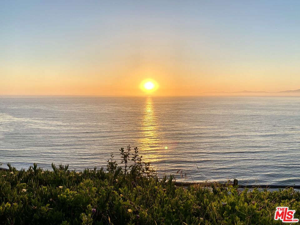 1115 Palos Verdes Dr