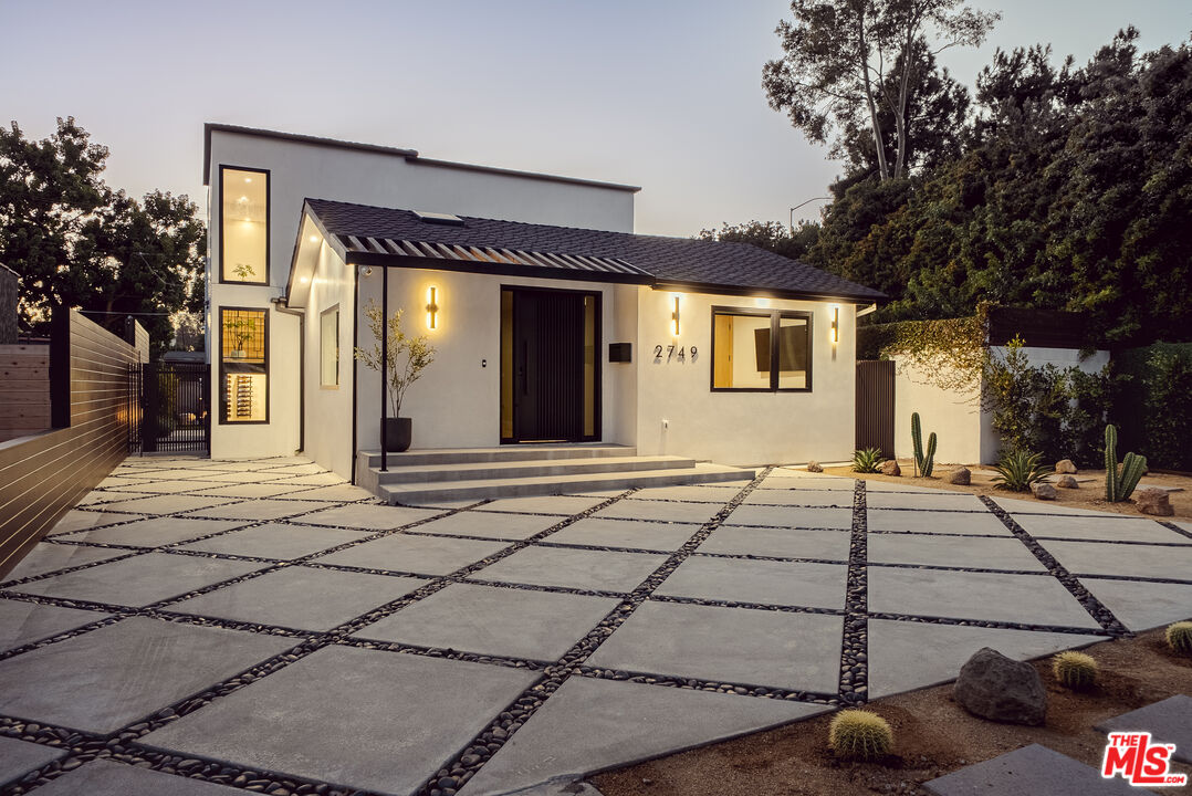 2749 Tilden Ave