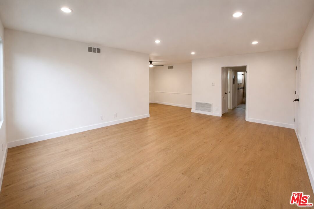 447 S Palm Dr Unit: 5