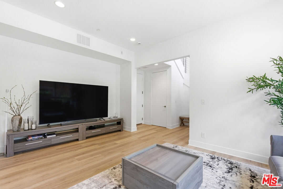 12642 Sandhill Ln Unit: 1