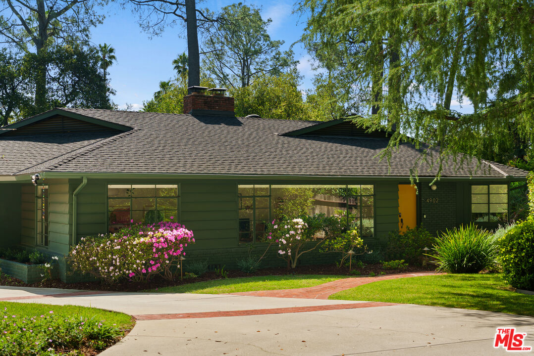 4902 Alta Canyada Rd