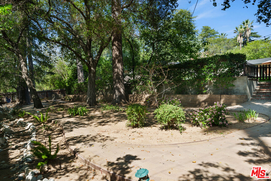 4902 Alta Canyada Rd