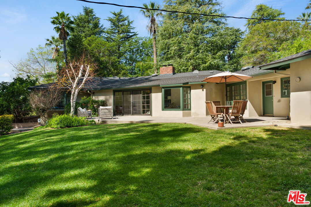 4902 Alta Canyada Rd