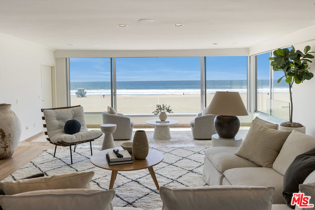 3412 Ocean Front Walk Unit: 201