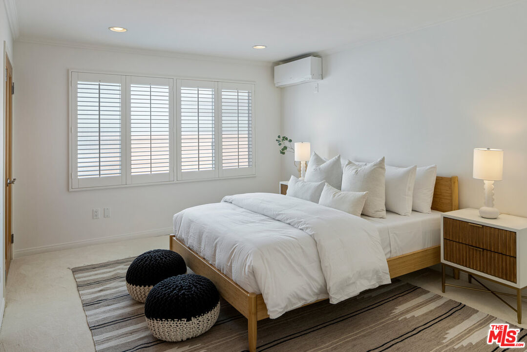 3412 Ocean Front Walk Unit: 201