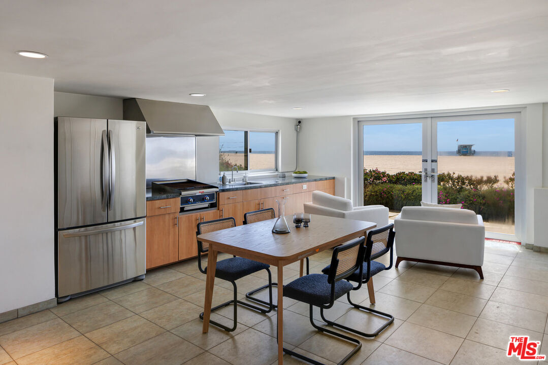 3412 Ocean Front Walk Unit: 201