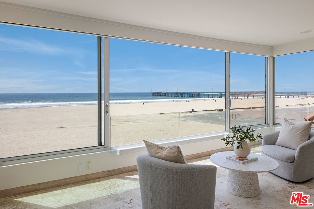 3412 Ocean Front Walk Unit: 201