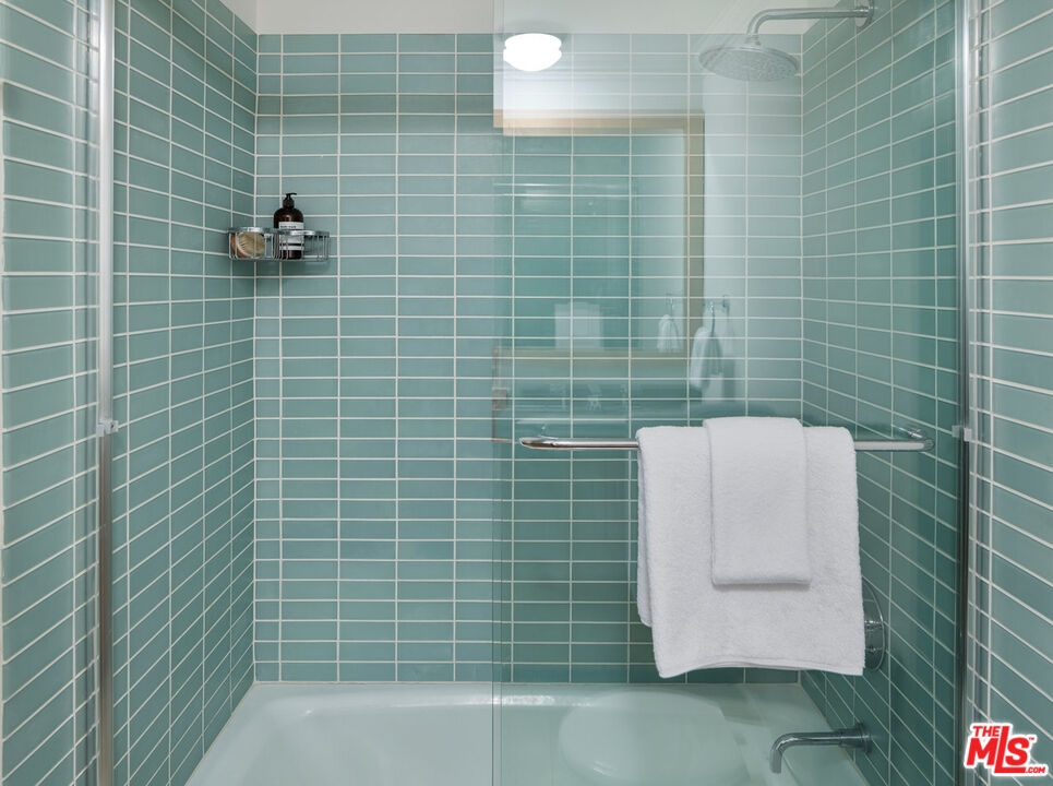 3412 Ocean Front Walk Unit: 201