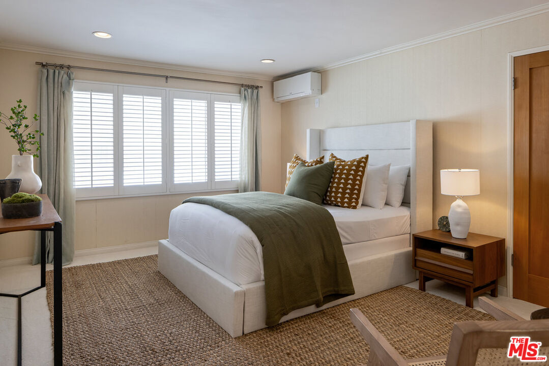 3412 Ocean Front Walk Unit: 201