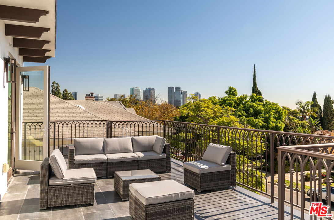 10725 Ashton Ave Unit: 301