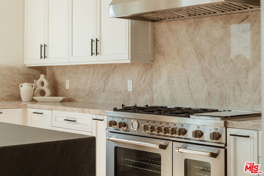 10725 Ashton Ave Unit: 301