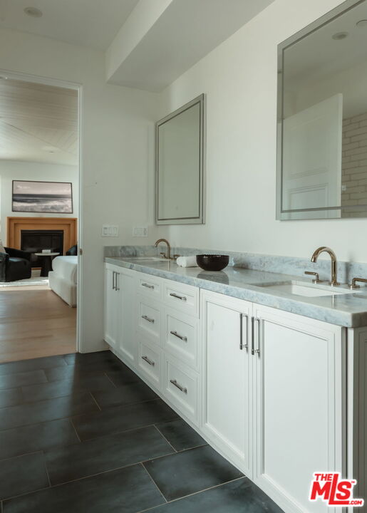 10725 Ashton Ave Unit: 301
