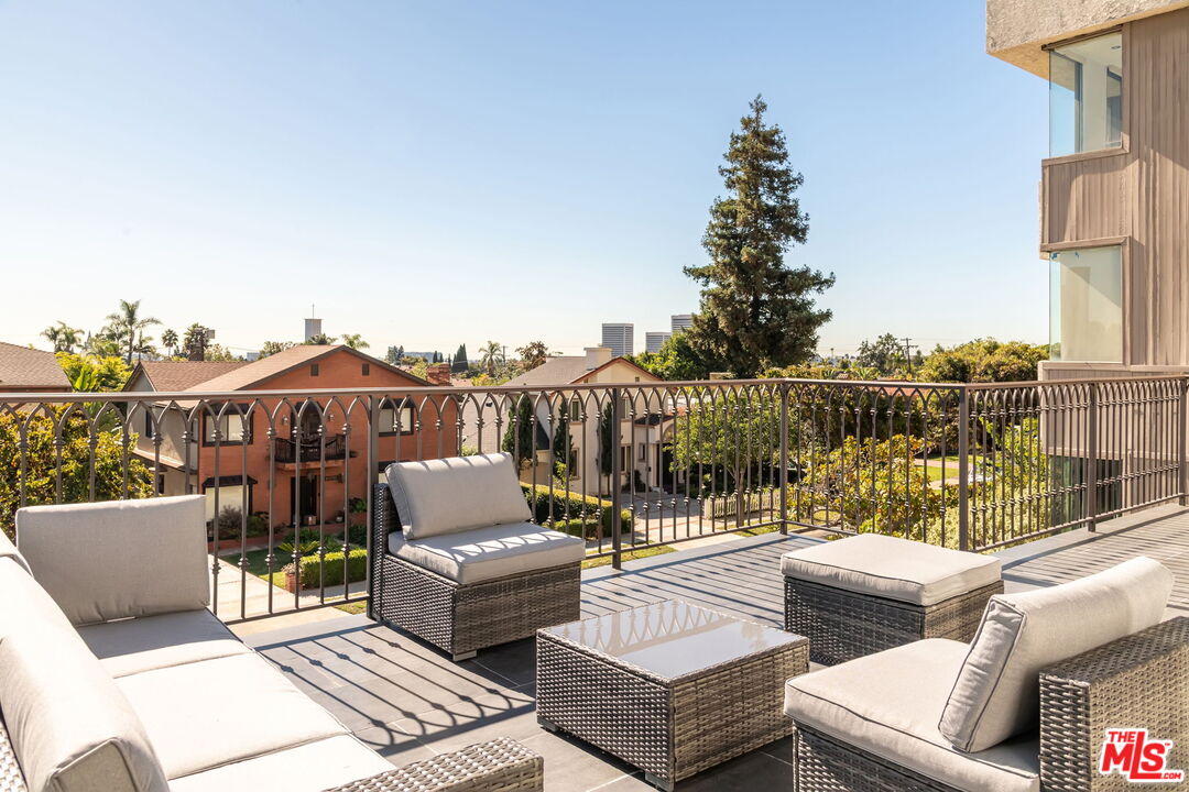 10725 Ashton Ave Unit: 301