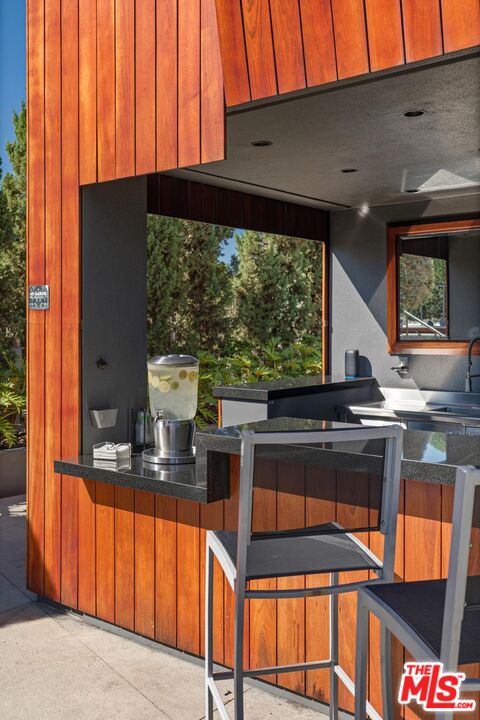 6250 Hollywood Blvd Unit: 9E