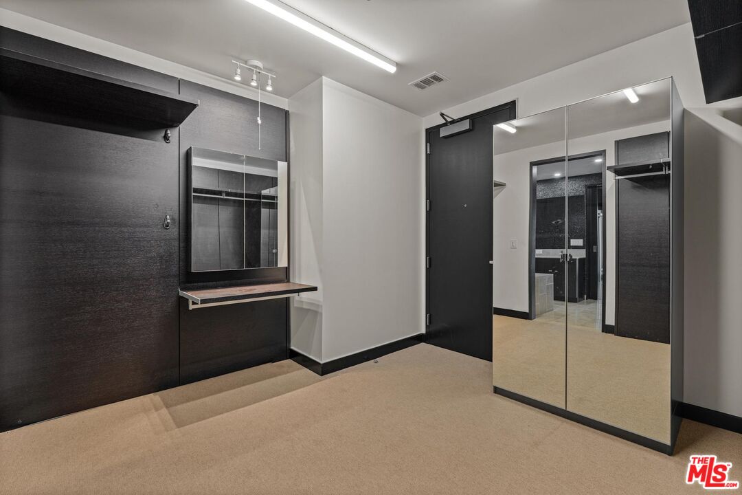 6250 Hollywood Blvd Unit: 9E