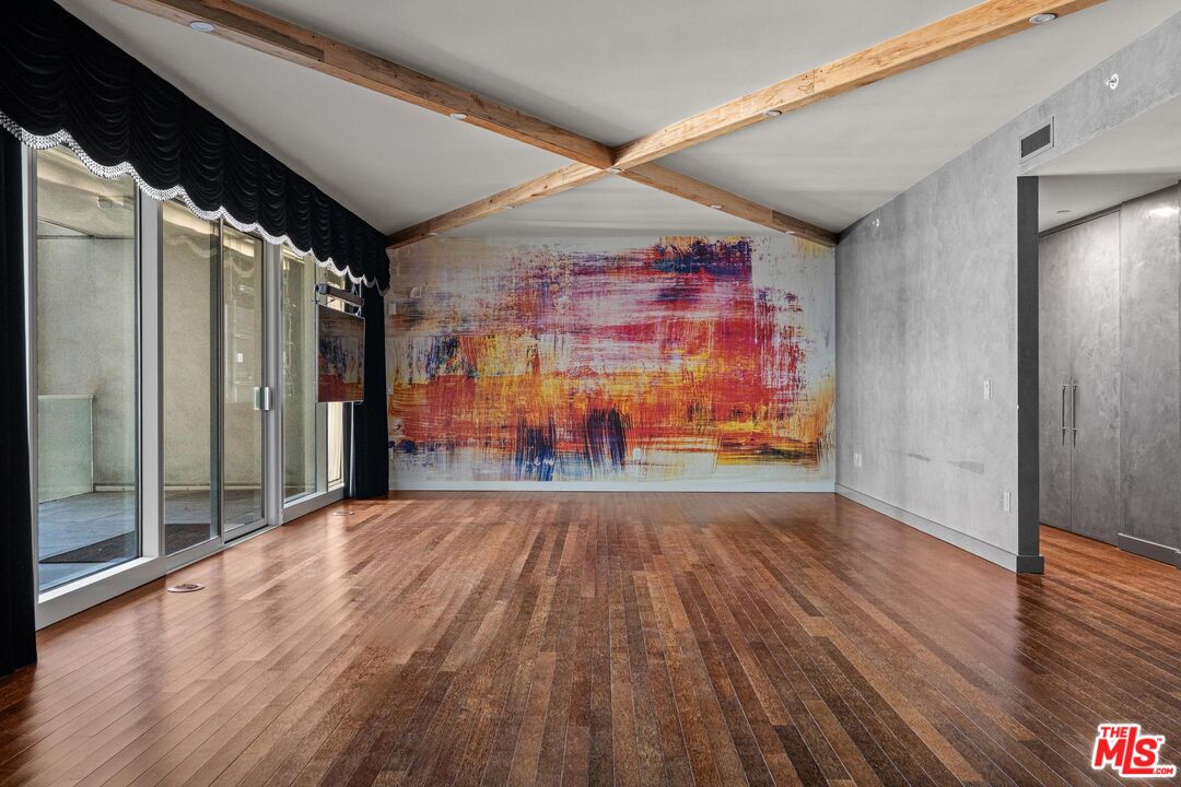 6250 Hollywood Blvd Unit: 9E