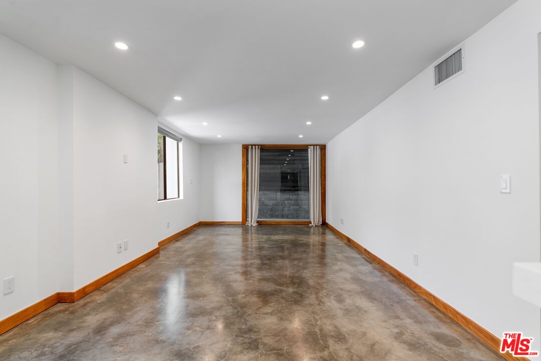 1215 N Olive Dr Unit: 210