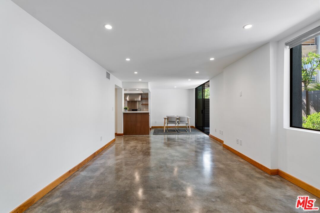 1215 N Olive Dr Unit: 210