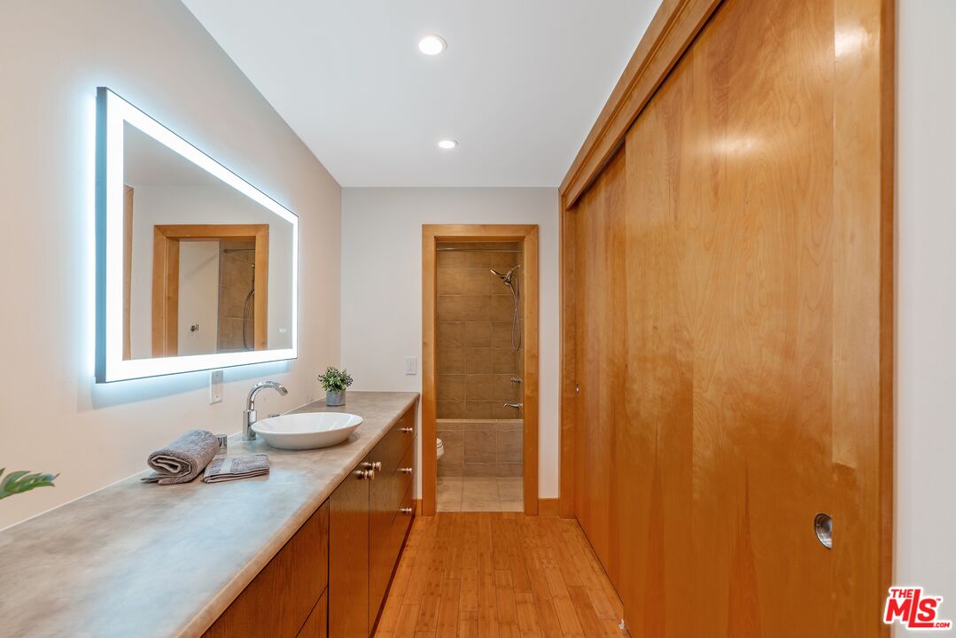 1215 N Olive Dr Unit: 210