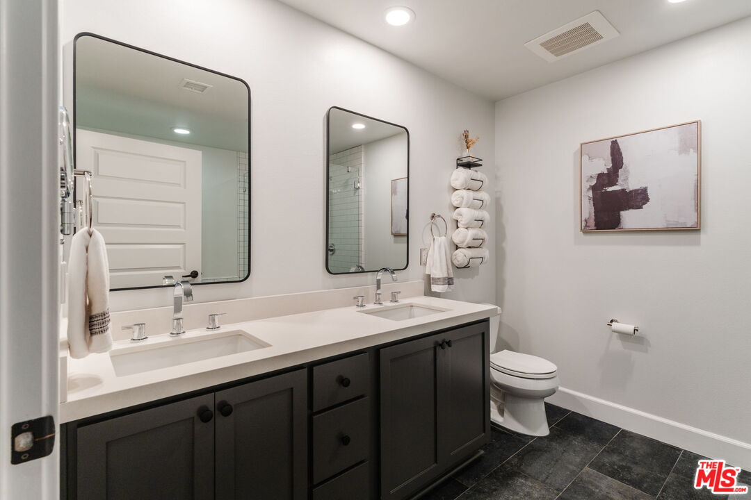 10648 Woodbridge St Unit: 106