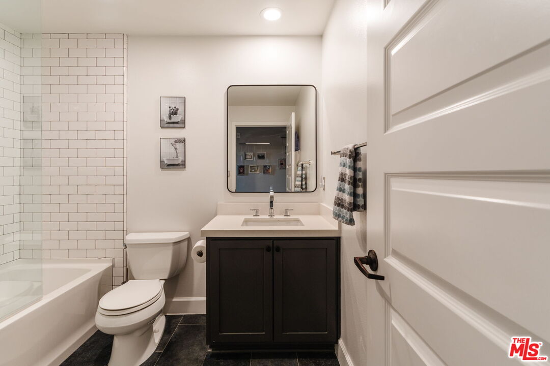 10648 Woodbridge St Unit: 106