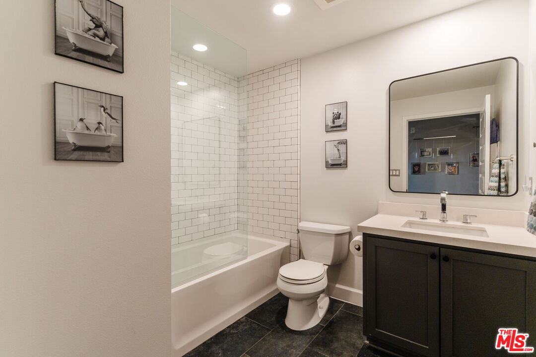 10648 Woodbridge St Unit: 106