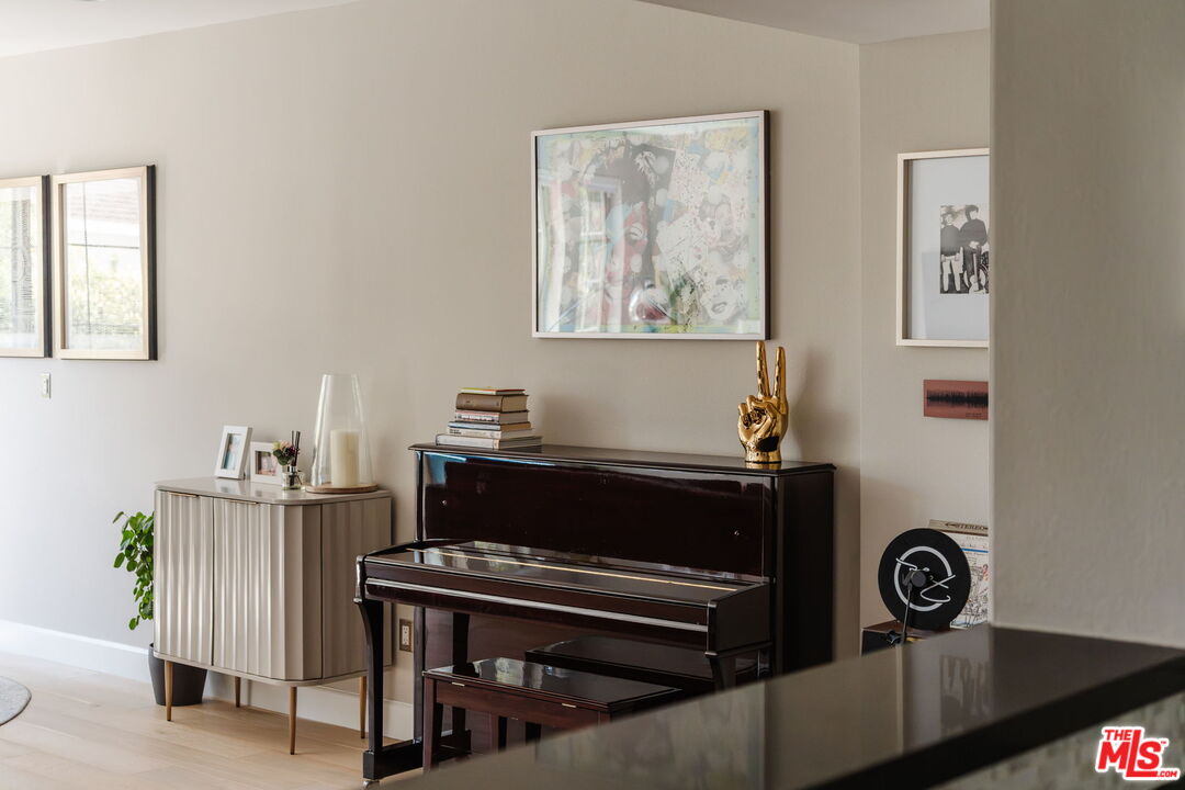 10648 Woodbridge St Unit: 106