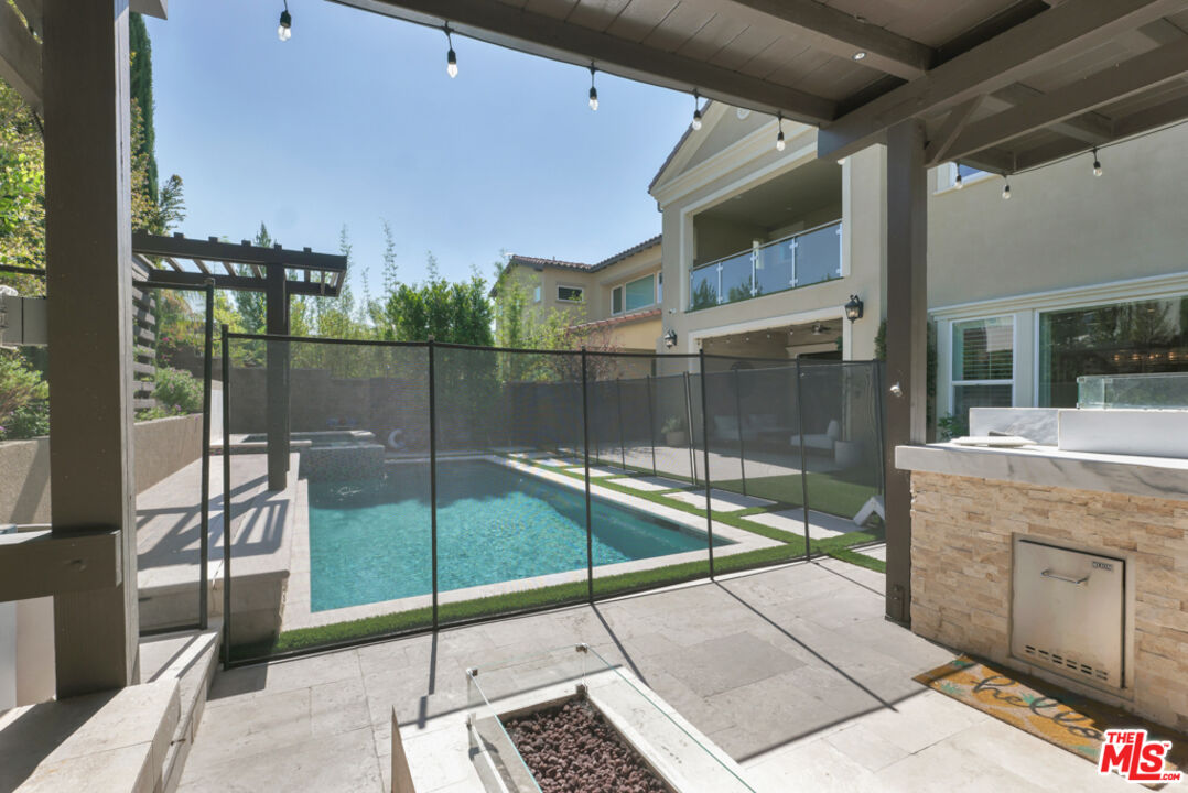 20559 W Wood Rose Ct