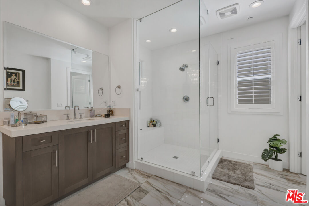 20559 W Wood Rose Ct