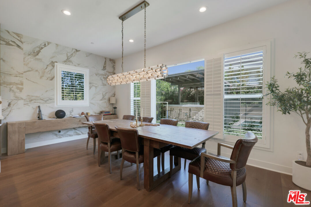 20559 W Wood Rose Ct