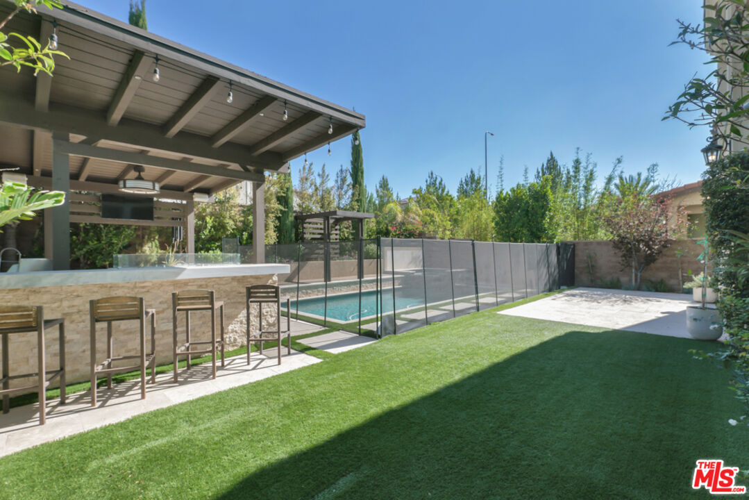 20559 W Wood Rose Ct