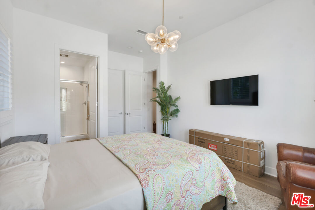 20559 W Wood Rose Ct