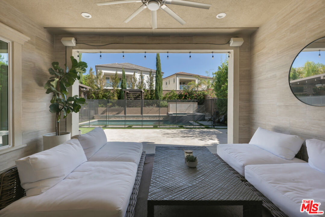 20559 W Wood Rose Ct