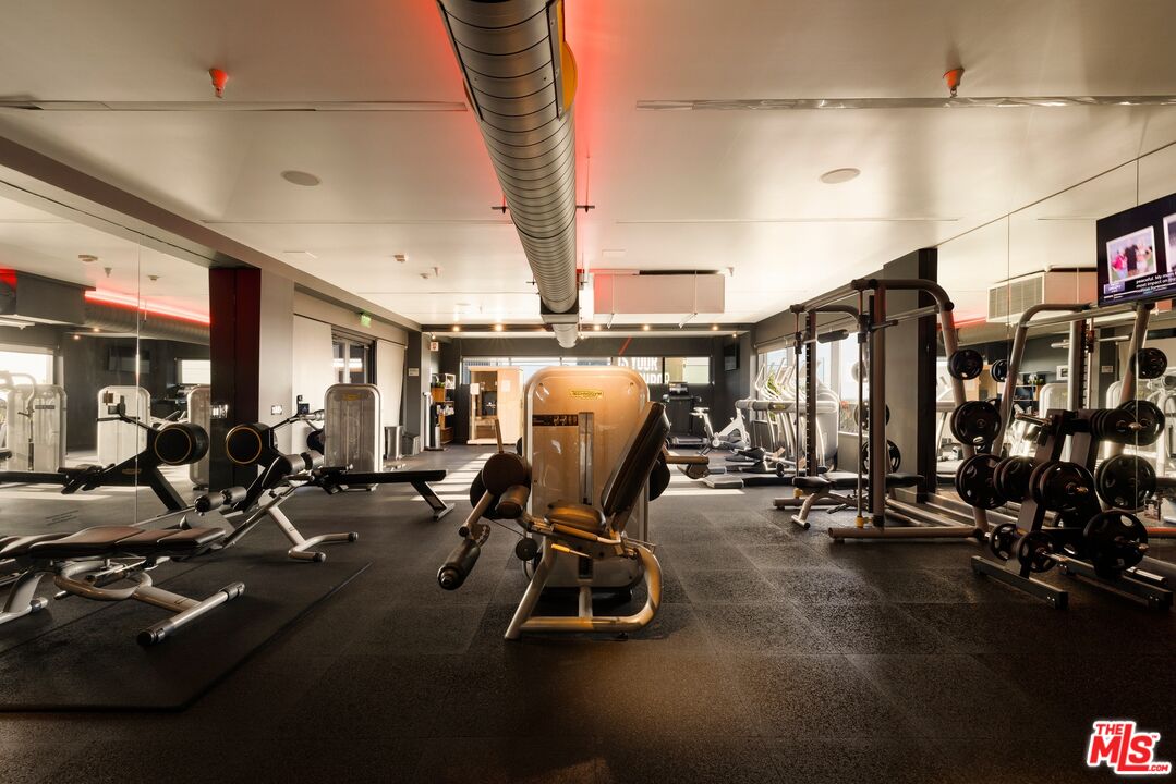 6250 Hollywood Blvd Unit: 14H