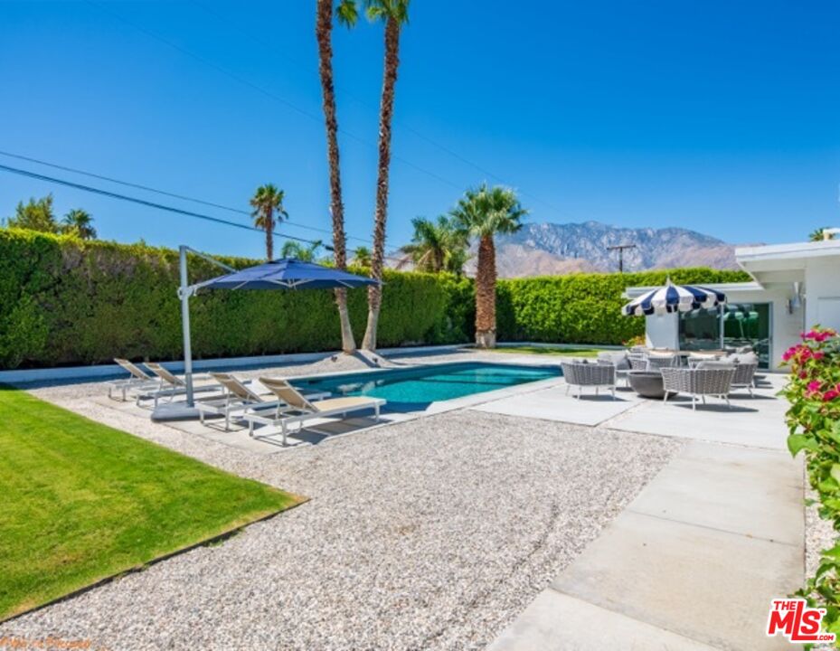 2287 E Hildy Ln
