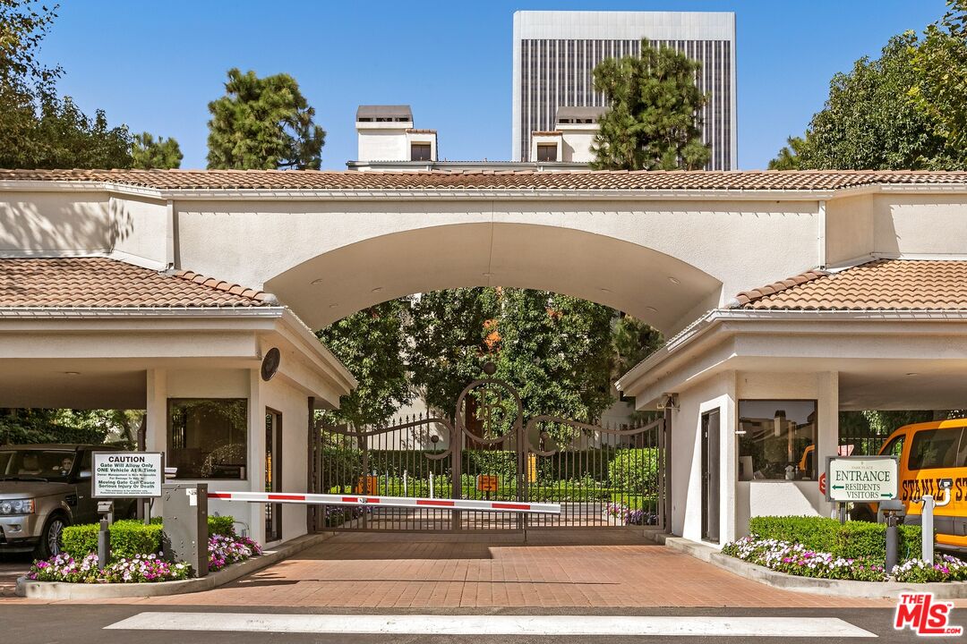 2132 Century Park Ln Unit: 407