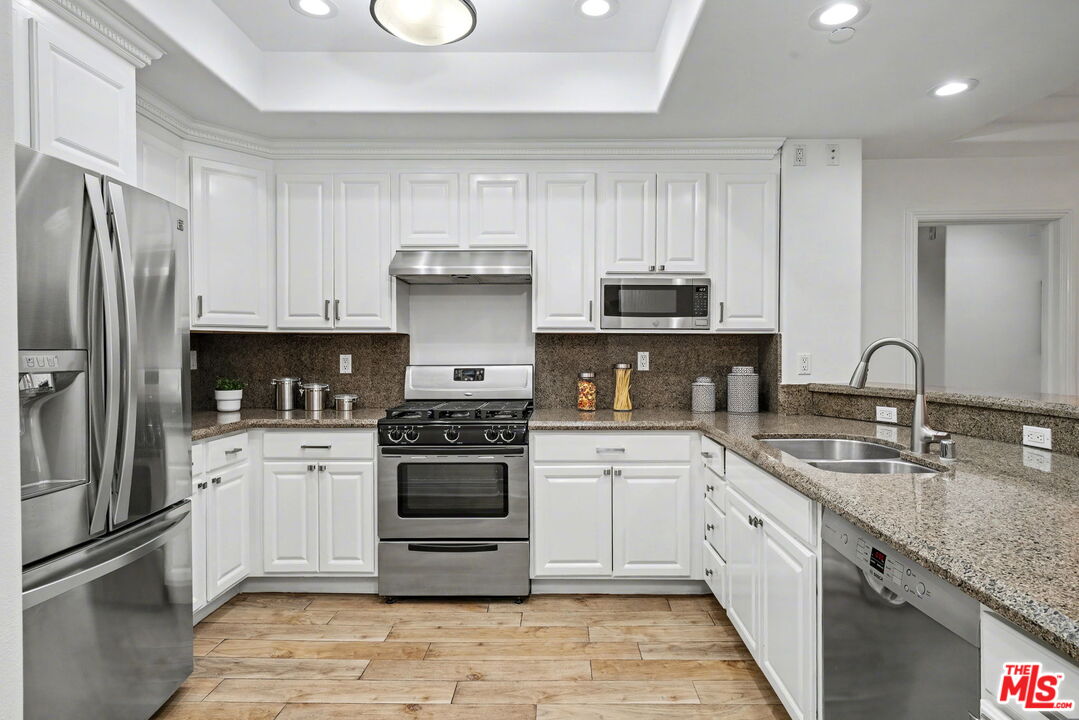 12021 Guerin St Unit: 102