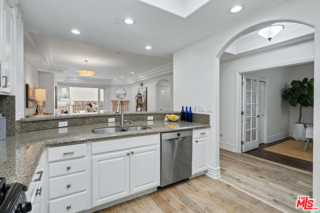 12021 Guerin St Unit: 102