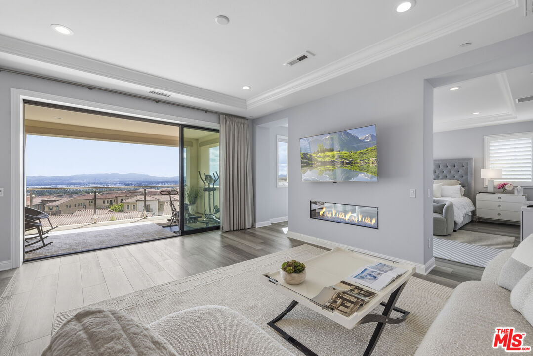 20168 W Cromwell Way