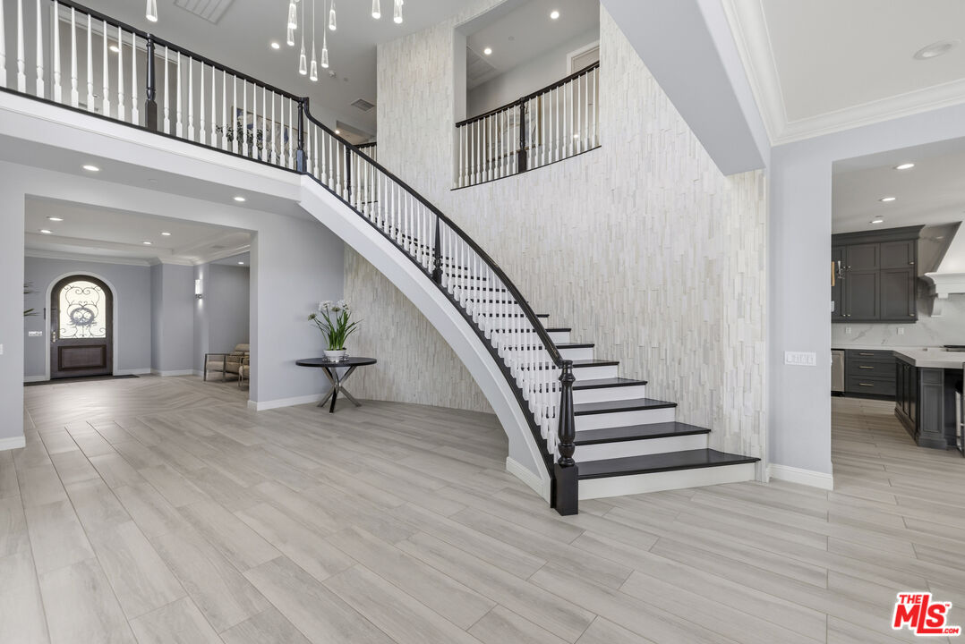 20168 W Cromwell Way