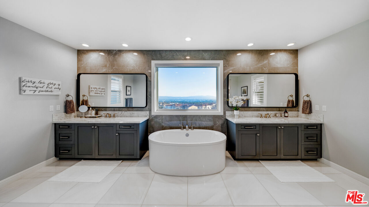 20168 W Cromwell Way