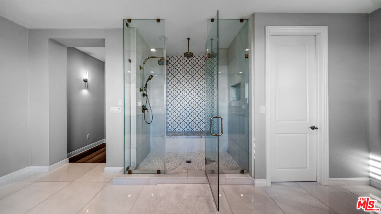 20168 W Cromwell Way